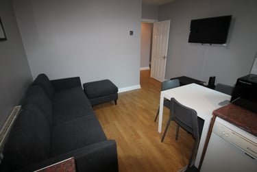 3 bed flat, Myrtle Grove, Jesmond, Newcastle, NE23HT - Image 10