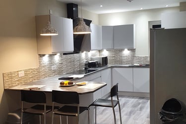 7 bed house, Whitby Road, Fallowfield, Manchester, M146GH - Image 1