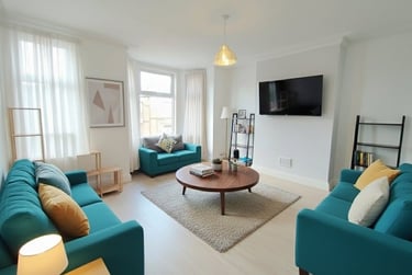 7 bed house, Lausanne road, Fallowfield, Manchester, M203EU - Image 1
