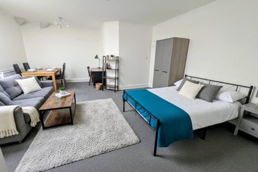 3 bed flat, Daisy Bank Road, Victoria Park, Manchester, M145QL - Image 1