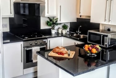 5 bed flat, Dickenson road, Victoria park, Manchester, M145HZ - Image 4