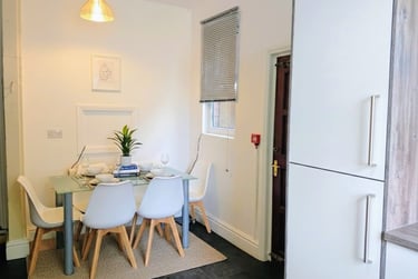 7 bed house, Lausanne road, Fallowfield, Manchester, M203EU - Image 5