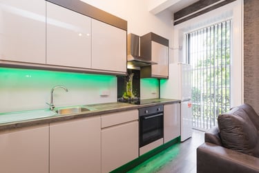 4 bed flat, Leazes Terrace, Newcastle Upon Tyne, Newcastle, NE14LY - Image 2