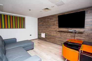 4 bed flat, Union Street, City Centre, Sunderland, SR13BT - Image 1