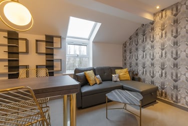 5 bed flat, Thornhill Crescent, Thornhill, Sunderland, SR27AD - Image 1