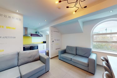 6 bed flat, Thornhill Crescent, Thornhill, Sunderland, SR27AD - Image 1