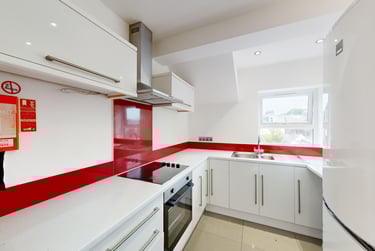 5 bed flat, Thornhill Crescent, Thornhill, Sunderland, SR27AD - Image 3