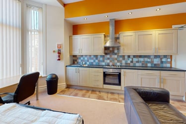 1 bed studio, St. Bedes Terrace, City Centre, Sunderland, SR28HS - Image 1