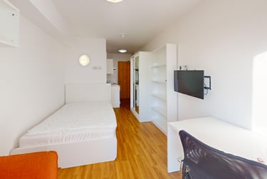 1 bed studio, Pitt Street, Newcastle Upon Tyne, Newcastle, NE45BF - Image 2