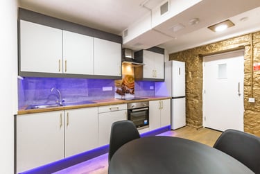 2 bed flat, Leazes Terrace, Newcastle Upon Tyne, Newcastle, NE14LY - Image 1