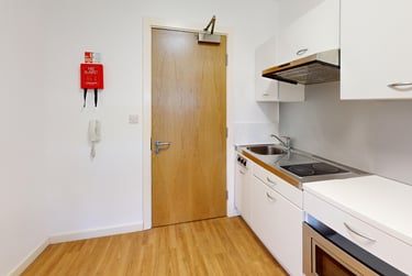 1 bed studio, Pitt Street, Newcastle Upon Tyne, Newcastle, NE45BF - Image 3