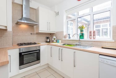 5 bed flat, Northcote Avenue, Ealing, London, W53UT - Image 2