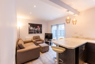 4 bed house, Cambridge Street, City Centre, York, YO244AY - Image 1