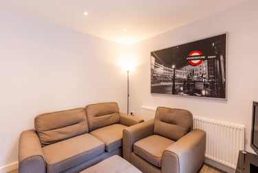 4 bed house, Cambridge Street, City Centre, York, YO244AY - Image 2