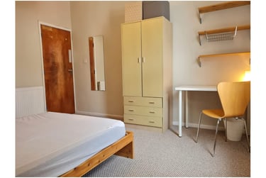 3 bed house, Mostyn Street, Dunstall, Wolverhampton, WV14RR - Image 2