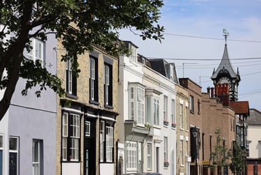 6 bed house, Great Southsea Street, Near university, Portsmouth, PO53BY - Image 2