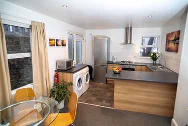 4 bed house, Grafton Road, Mutley, Plymouth, PL46QR - Image 1