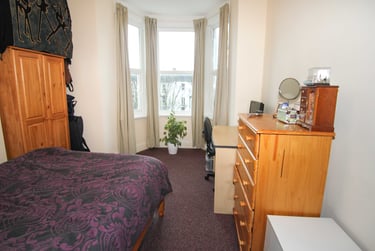 1 bed flat, Lisson Grove, Mutley, Plymouth, PL47DN - Image 3