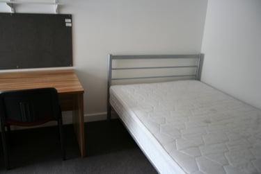 4 bed flat, Vaughan Way, City Centre, Leicester, LE14SH - Image 1