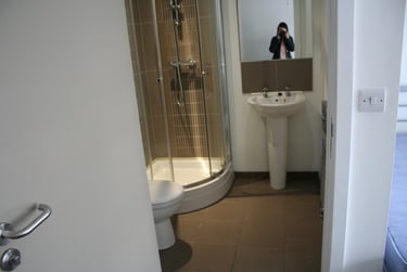 4 bed flat, Vaughan Way, City Centre, Leicester, LE14SH - Image 5