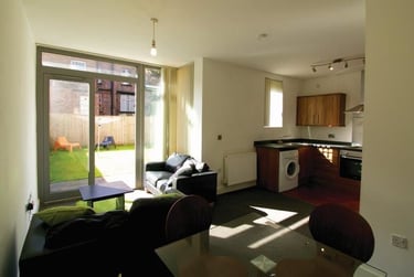 4 bed house, Naburn Street, Victoria Park, Manchester, M130EL - Image 3