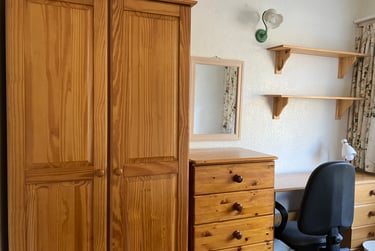 4 bed house, Green Dell, Hales Place, Canterbury, CT27BU - Image 2