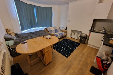 1 bed house, Sackville Road, Kingsway, Brighton, BN33WE - Image 2