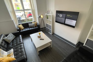 9 bed house, Chichester Street, City centre, Chester, CH14AD - Image 1