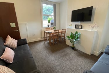 4 bed house, Salisbury Street, University of Chester, Chester, CH14BU - Image 1