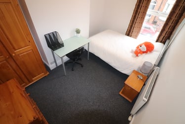 8 bed house, Chichester Street, Newton, Chester, CH14AD - Image 5