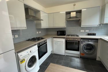 8 bed house, Bouverie Street, Newton, Chester, CH14HE - Image 3