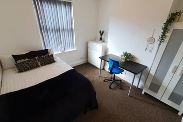 4 bed house, Sydney Road, Newton, Chester, CH14BN - Image 2