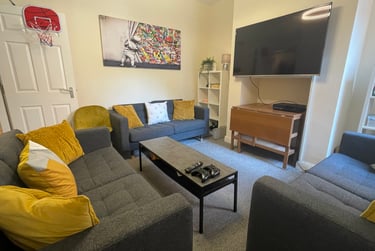 6 bed house, West Lorne Street, City Centre, Chester, CH14AF - Image 1