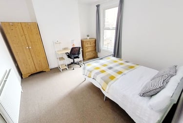 8 bed house, Chichester Street, Newton, Chester, CH14AD - Image 4