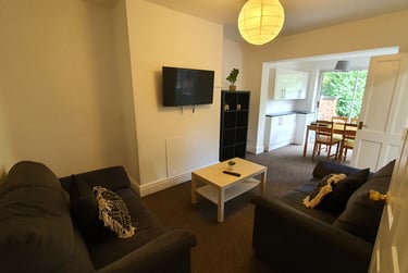 4 bed house, Sydney Road, Newton, Chester, CH14BN - Image 1