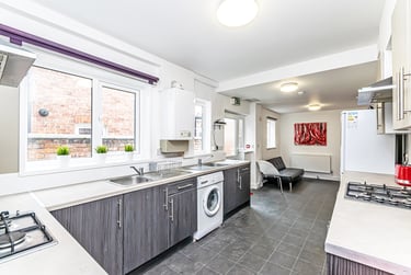 7 bed house, Garden Lane, City Centre, Chester, CH14EN - Image 2