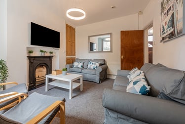 6 bed house, Cheyney Road, Newton, Chester, CH14BR - Image 1