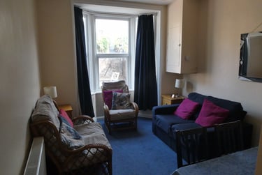 3 bed house, Telephone road, Southsea, Portsmouth, PO40AX - Image 2
