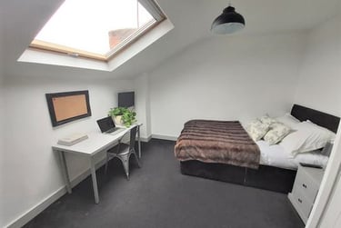 6 bed house, Comer Road, St Johns, Worcester, WR25HS - Image 1