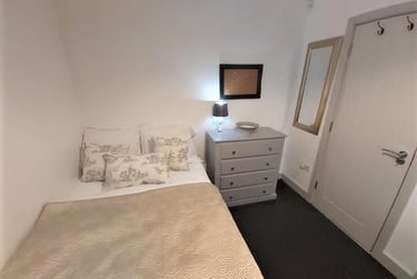 6 bed house, Comer Road, St Johns, Worcester, WR25HS - Image 2