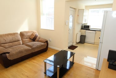 4 bed house, Shoreham Street, Heeley, Sheffield, S24FA - Image 3