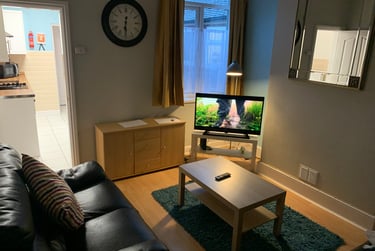 3 bed house, Crowther Street, Shelton, Stoke, ST42ER - Image 1