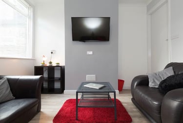 4 bed house, Carlton rd, Shelton, Stoke, ST42BG - Image 1