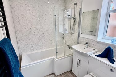 5 bed house, Spencer Road, Shelton, Stoke, ST42BE - Image 2