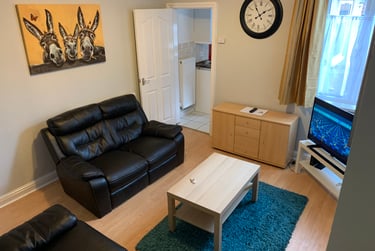 3 bed house, Crowther Street, Shelton, Stoke, ST42ER - Image 2