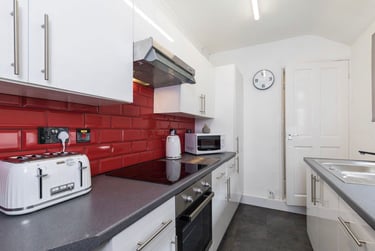 4 bed house, Carlton rd, Shelton, Stoke, ST42BG - Image 3