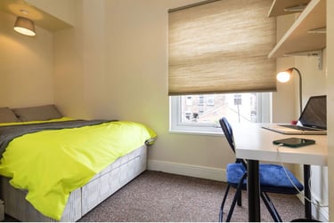 4 bed house, Carlton rd, Shelton, Stoke, ST42BG - Image 6