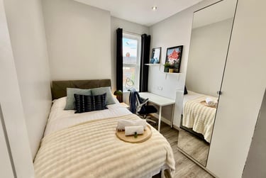 5 bed house, Spencer Road, Shelton, Stoke, ST42BE - Image 9