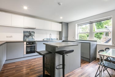 6 bed flat, Broomhall Road, City centre, Sheffield, S102DN - Image 1