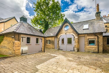 7 bed house, Broomhall Road, City centre, Sheffield, S102DN - Image 1